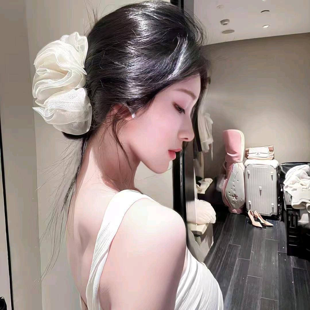 欣欣.