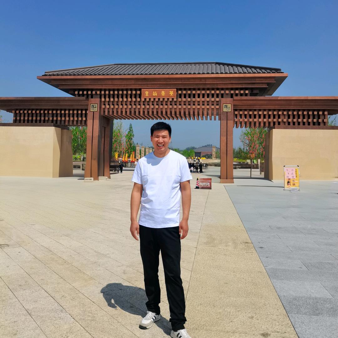 王兴（郑州港之家房地产营销策划有限公司）