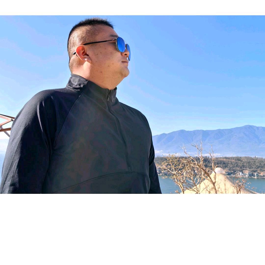 相看两不厌，只有