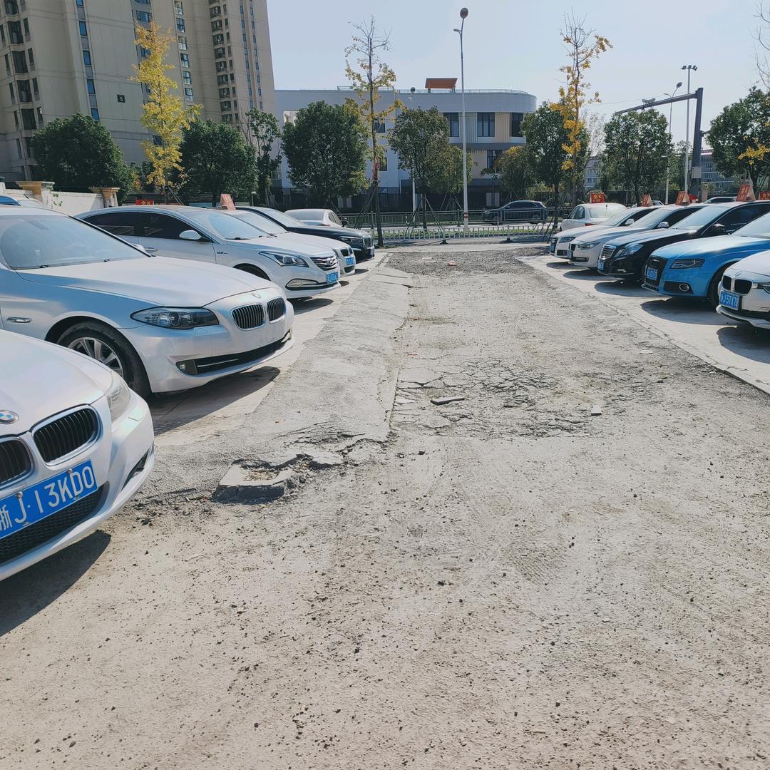 台州661万元豪车