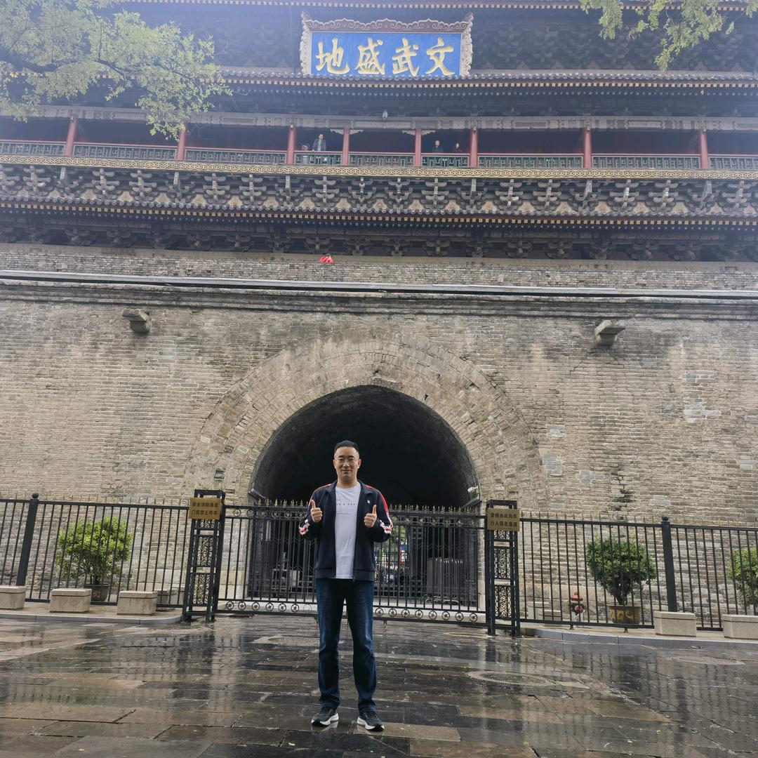 金良说墙地板