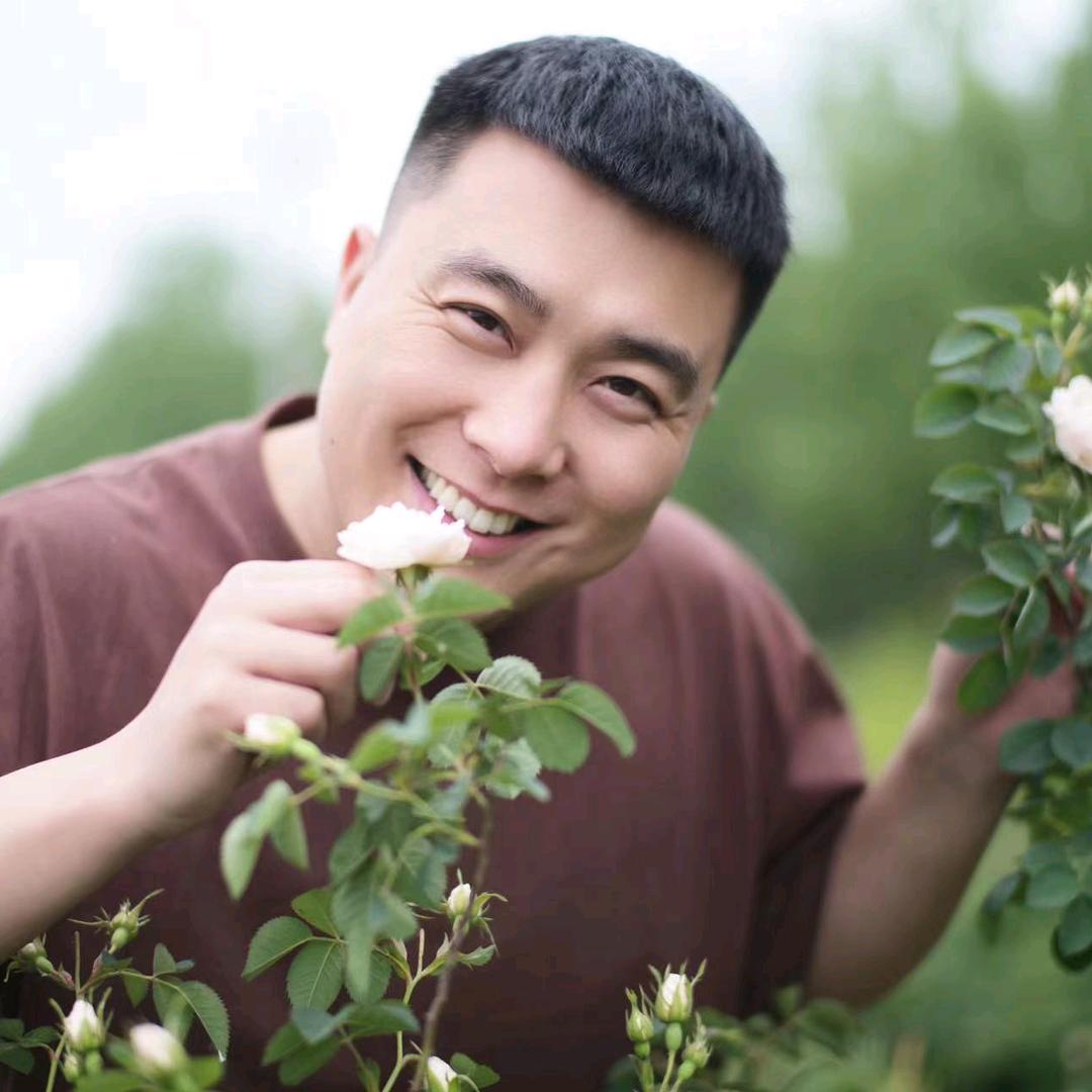 玫瑰王子【小马哥】