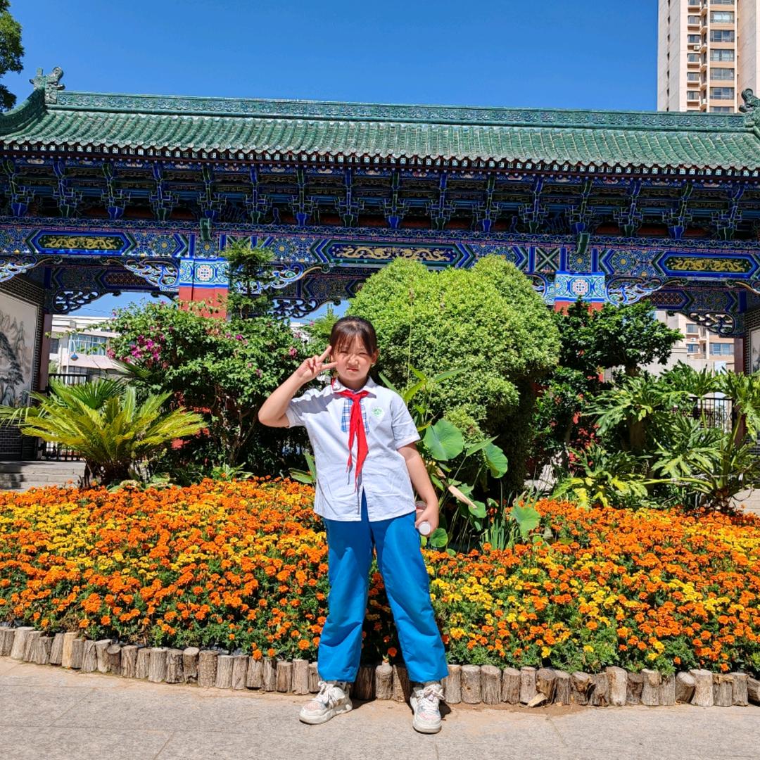 不忘初心爱唱歌