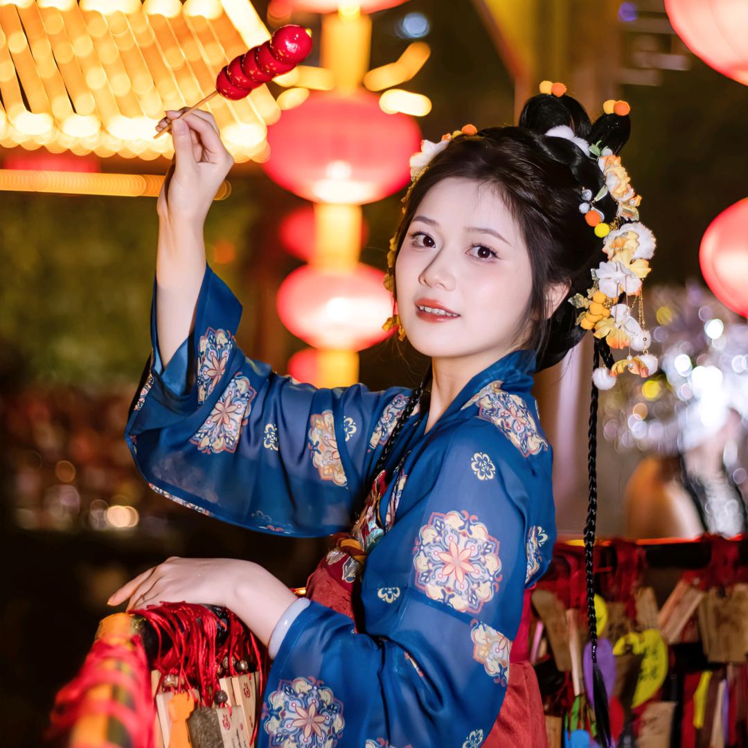 小吴在贴膜