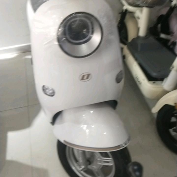 泊头绿佳电动车爱美途三轮车