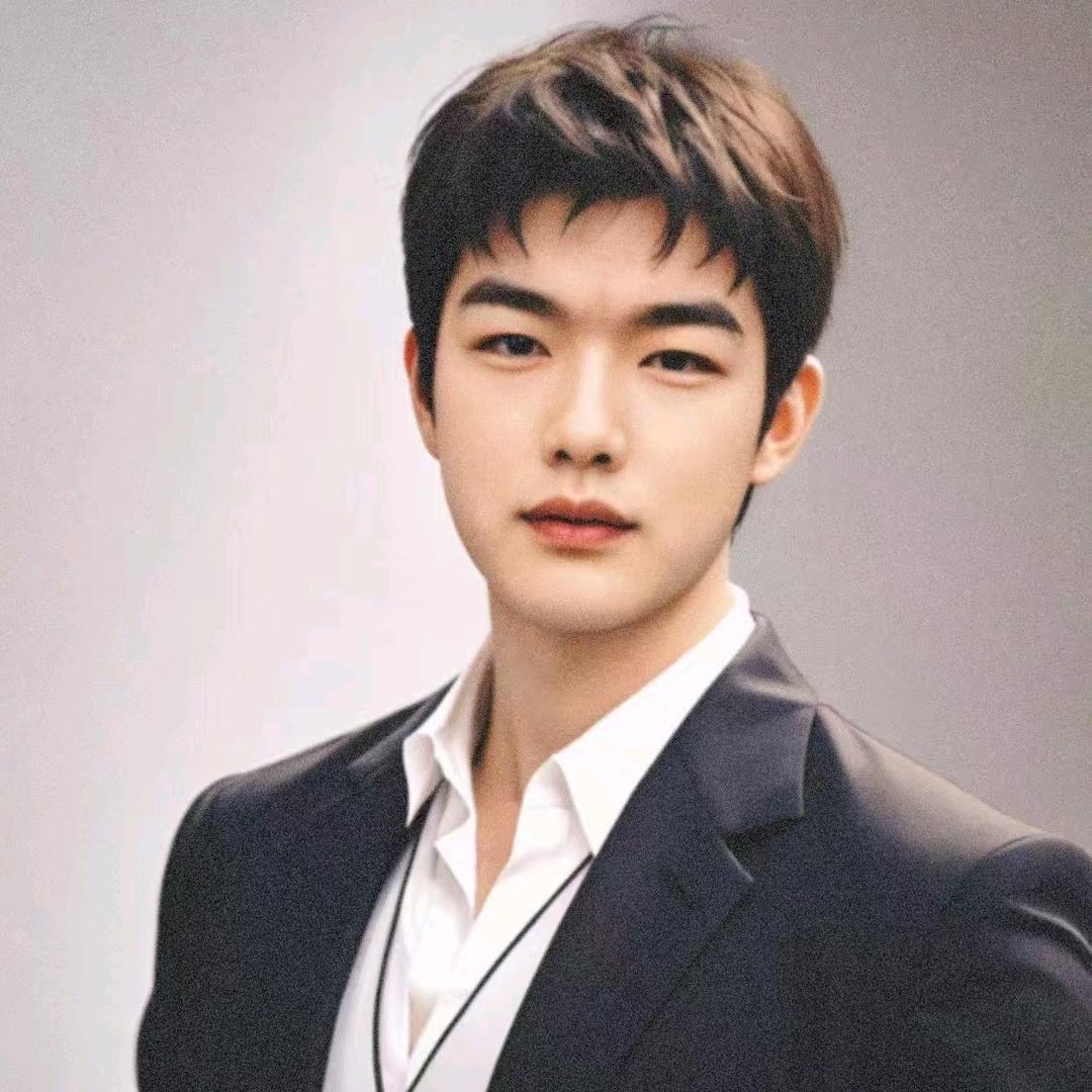 粤泓建筑咨询-小郑工