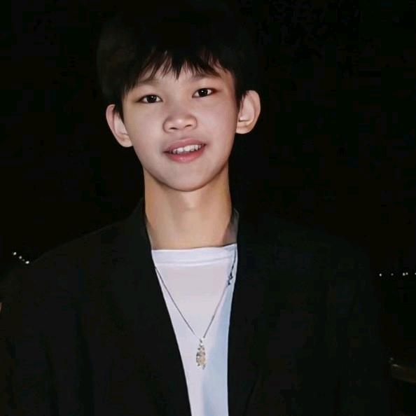 男神陛下-张仁意