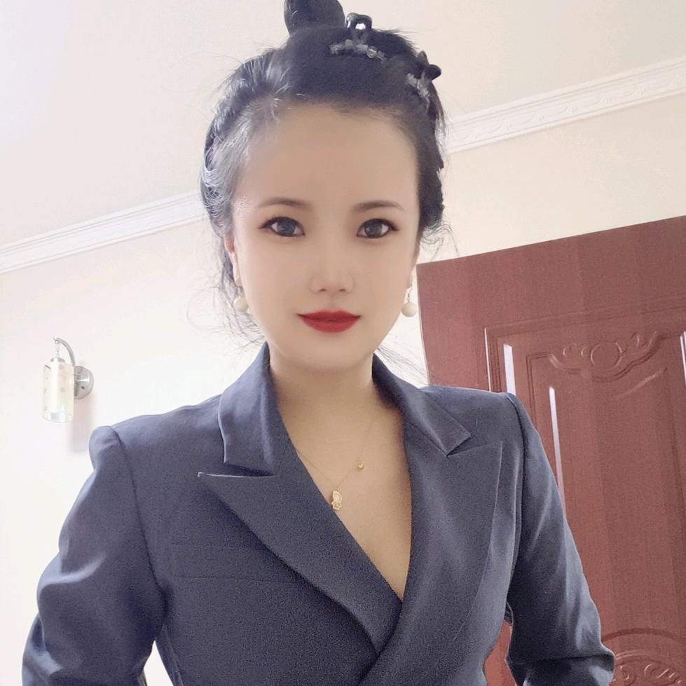 捡破烂的小女孩