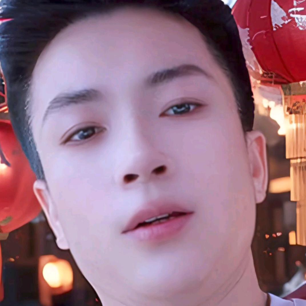 酒杯太浅，敬不到来日方长。