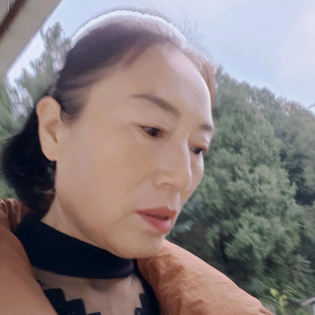 李姐:
