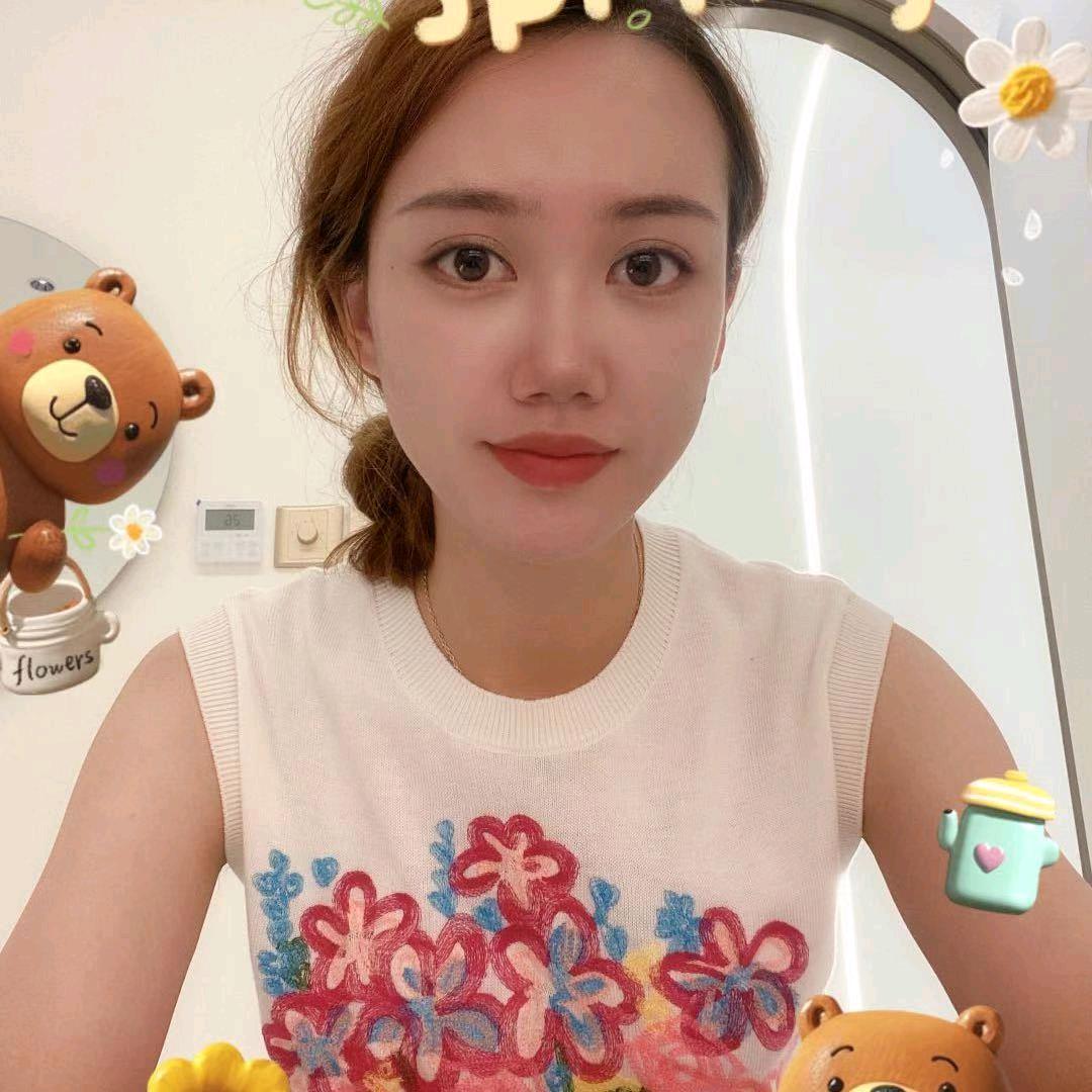 五个宝宝妈妈创业开美甲店