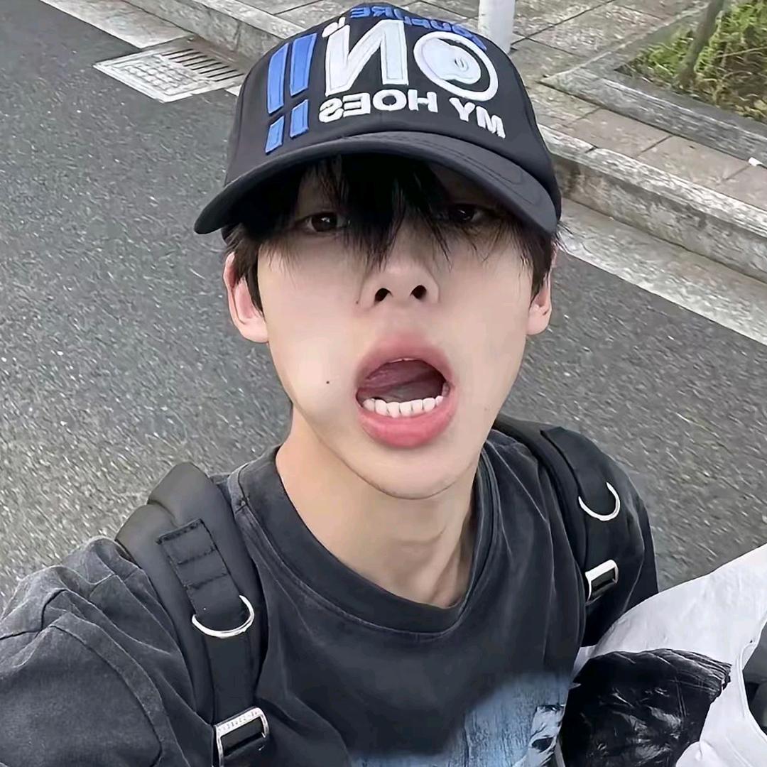 丅v丅