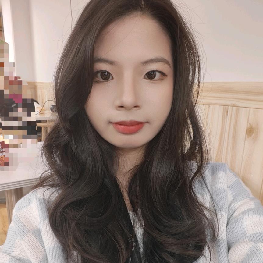 史迪奇是蓝色的