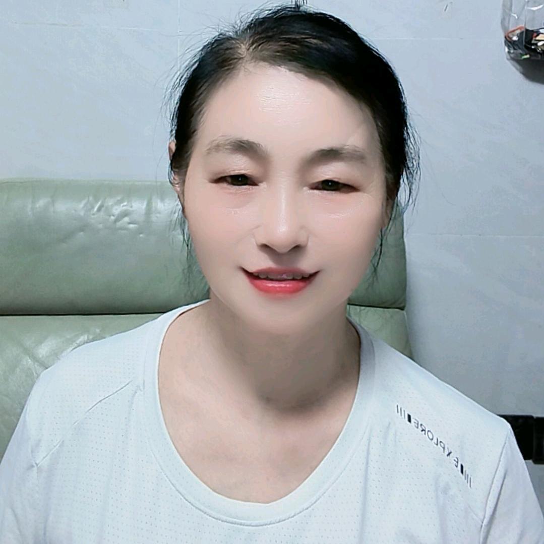 毛菊英（21：20准时开播）