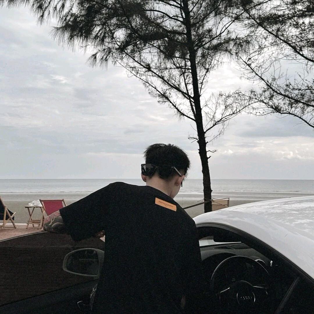 UN   国潮男士发型～阿彬