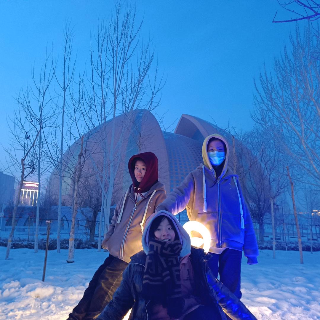 ꧁༺๑未来靠自己加油๑༻꧂