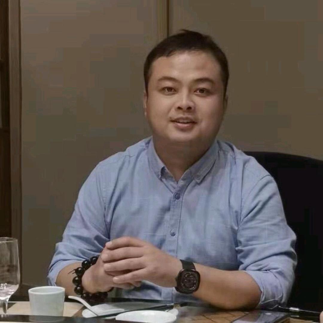我们好像在哪见过。