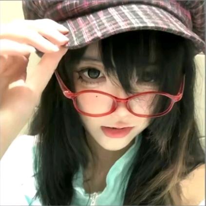 因为太懒了所以宅属性点满