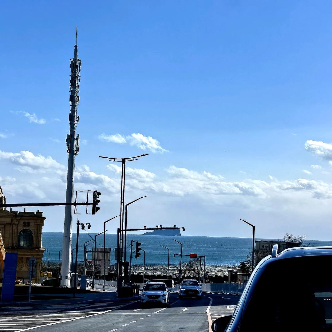 对方正在输入......