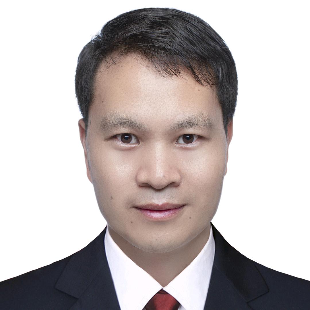 龙律师