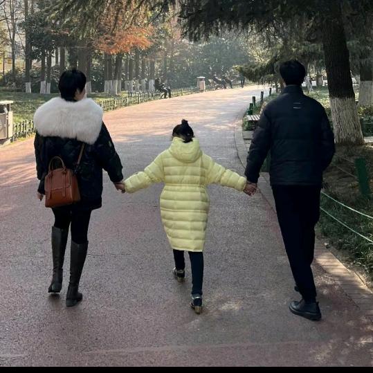 房产销售凡小丽