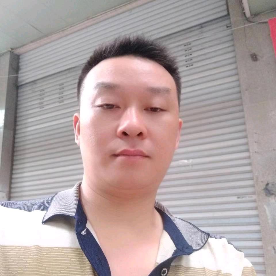 侯周雨