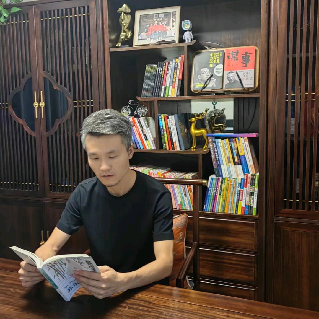 农小伯