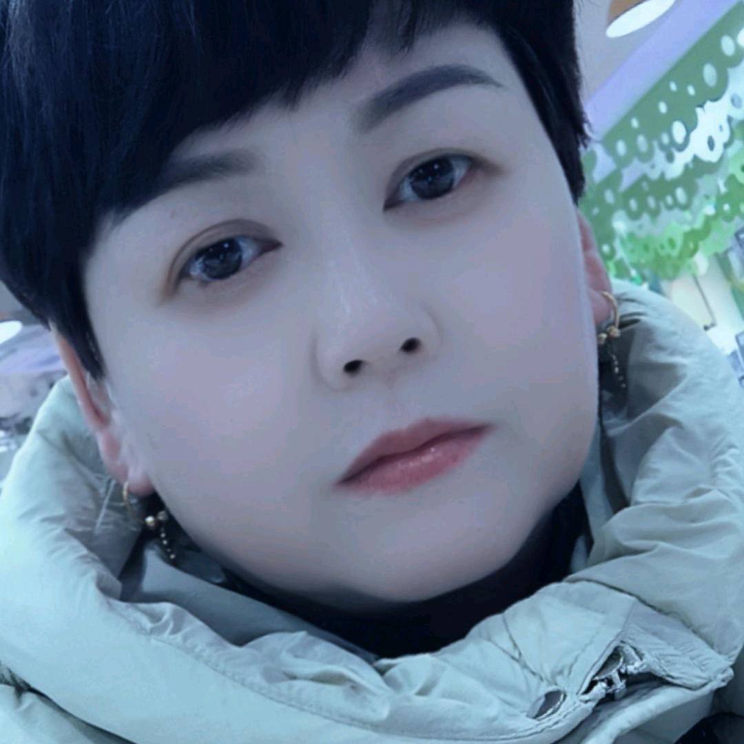 桂霞