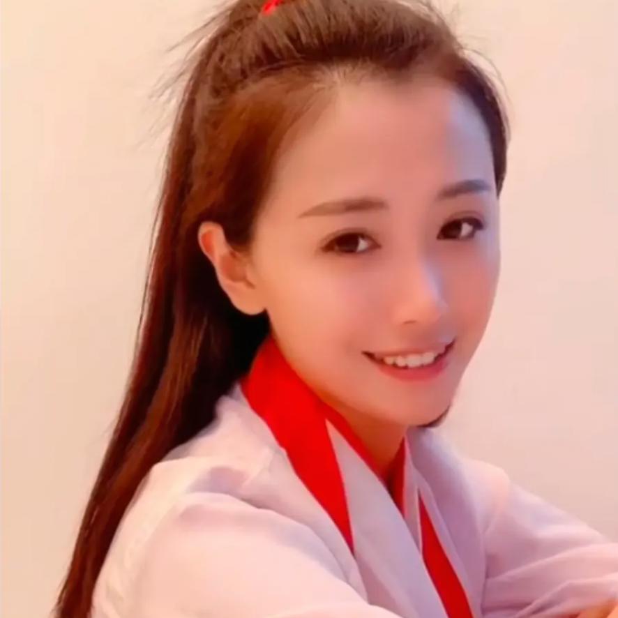 ͏͏͏͏ ͏͏ㅤ 龙儿✨💧 ⁹²¹