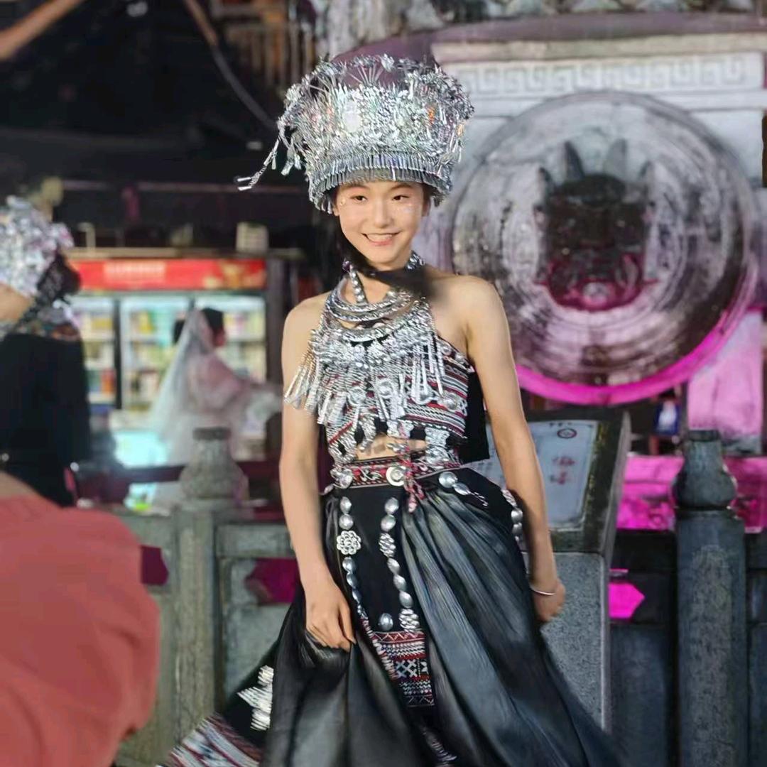 笑笑就好