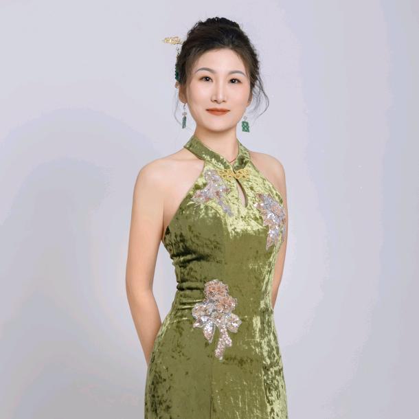 楠楠泉资曼喷喷身材管理