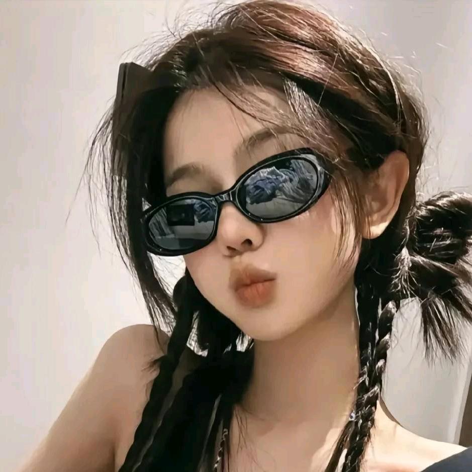小 z^