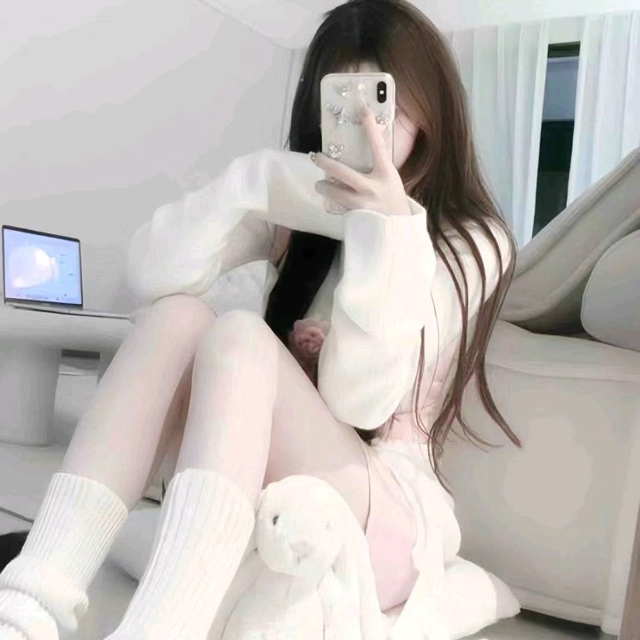 依依