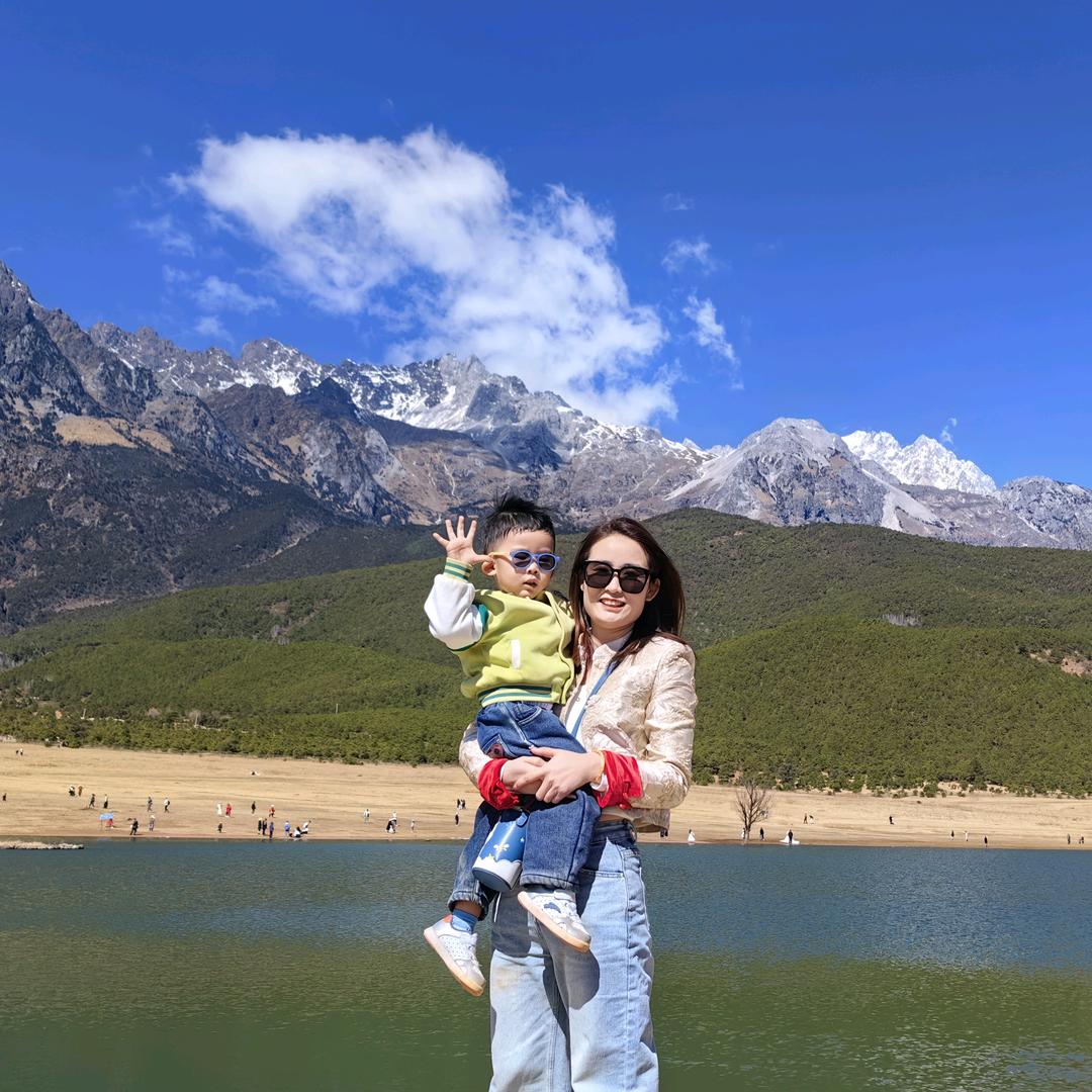 鲅鱼圈润格校服