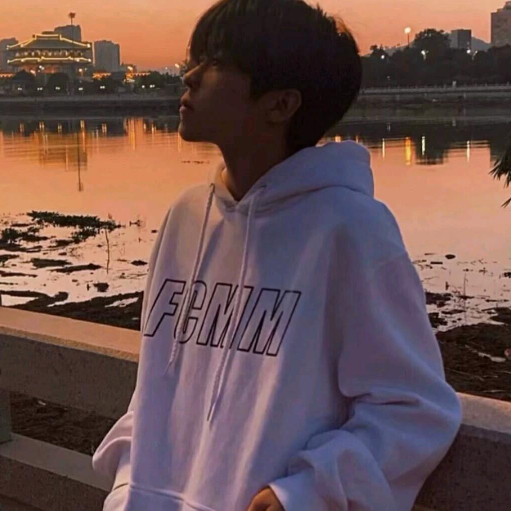 瑾 年
