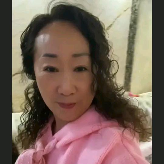 ………心儿和米兜的姥姥