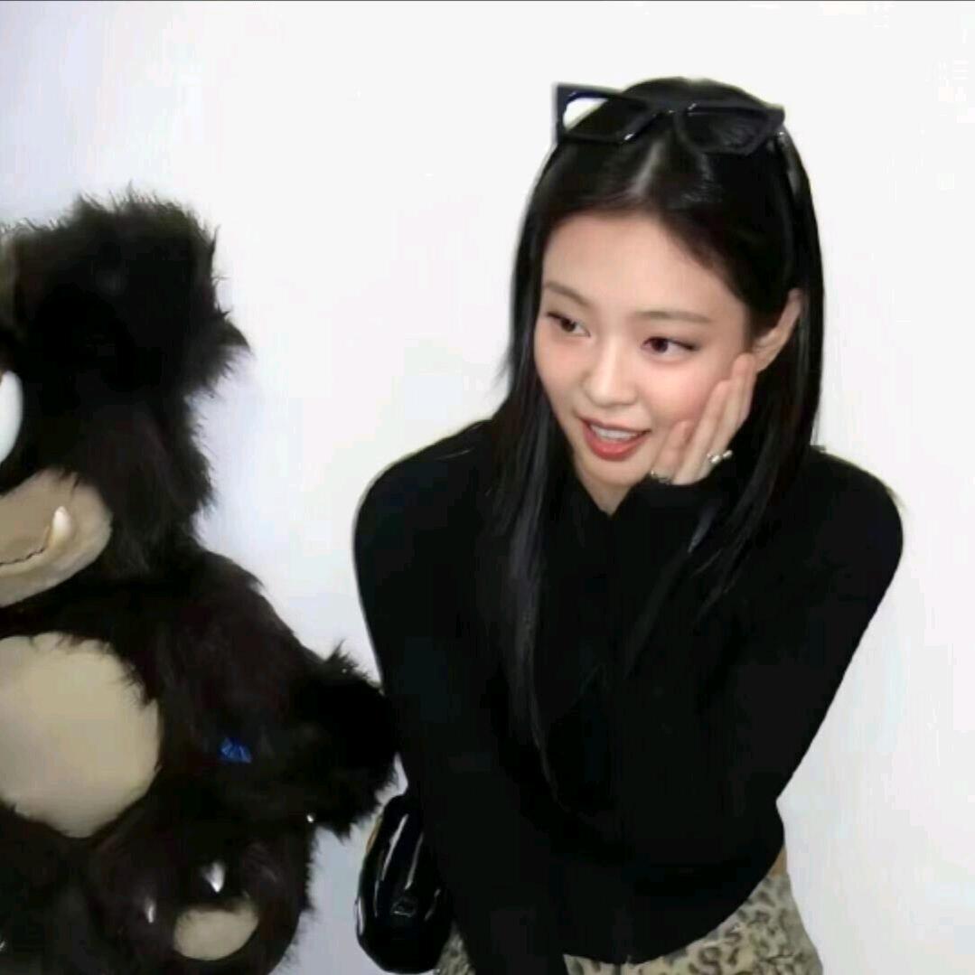 JENNIE