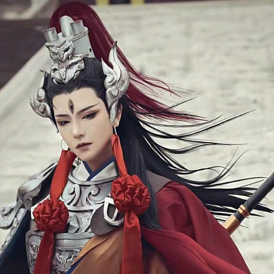 苏铁蛋儿（你吃啥呢给我来一口版）