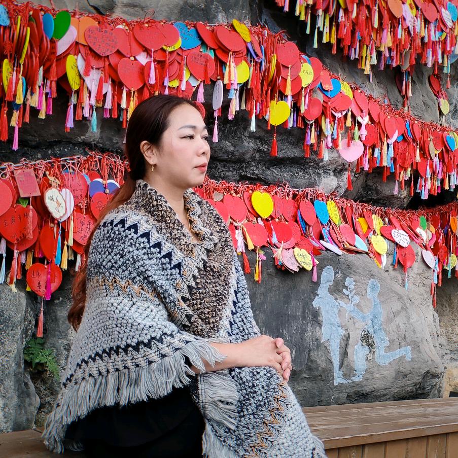 人若辉煌莫忘恩