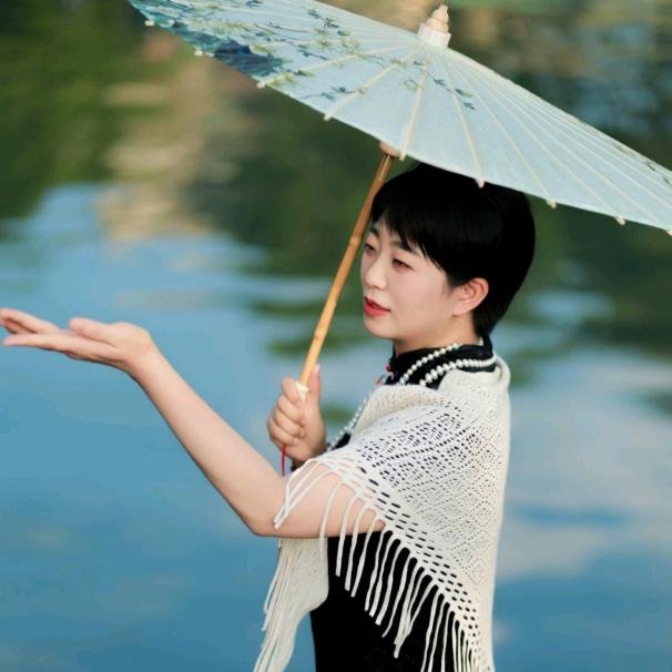 湘灵赏石