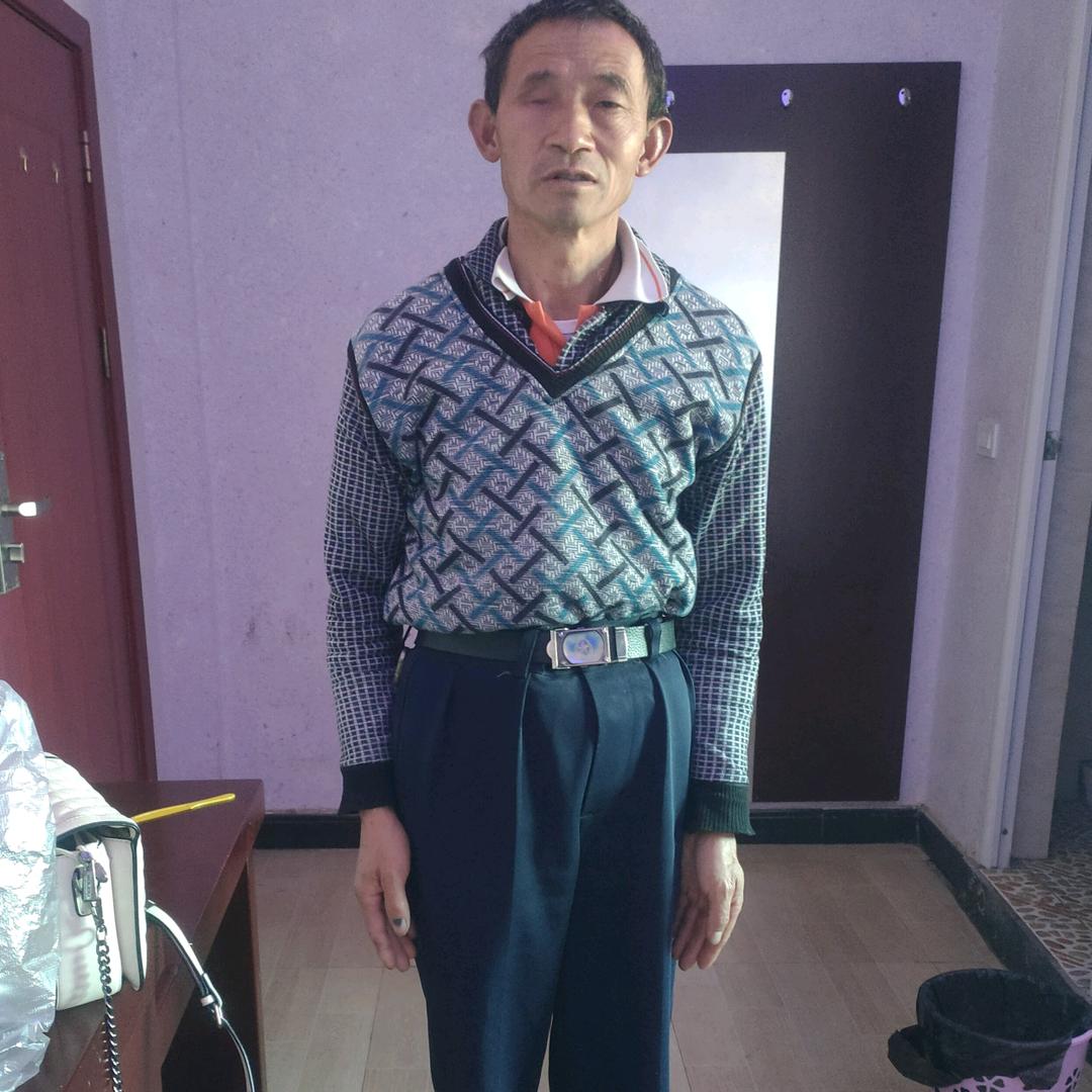 人在家中坐好运八方来