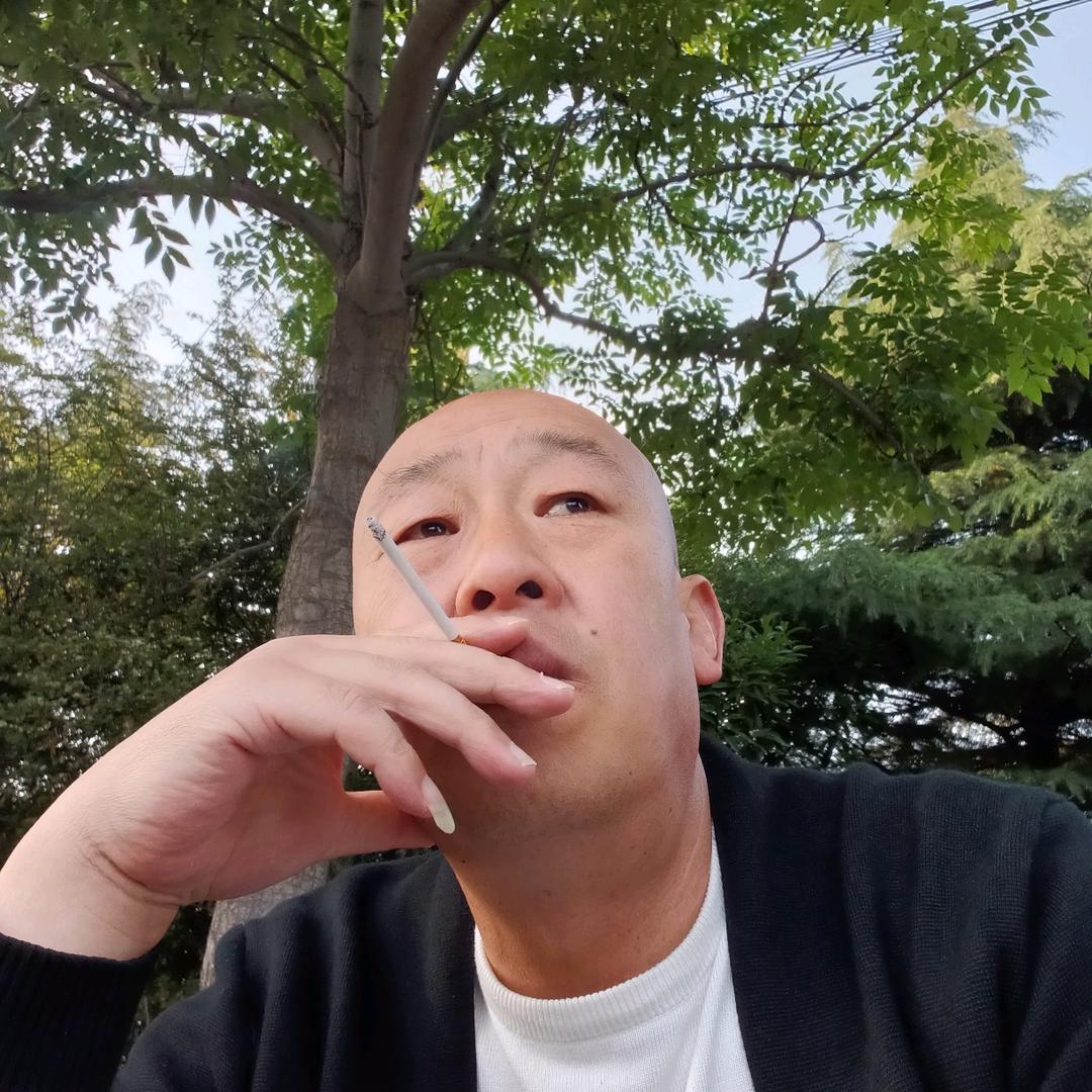 良哥1968195外号《光头哥》