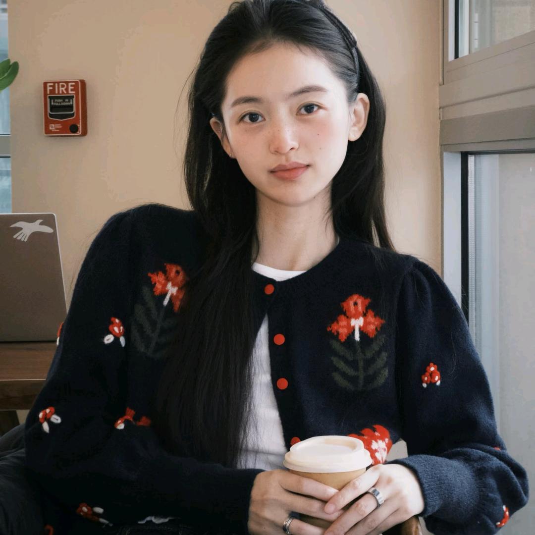Queen洛伊_ღ