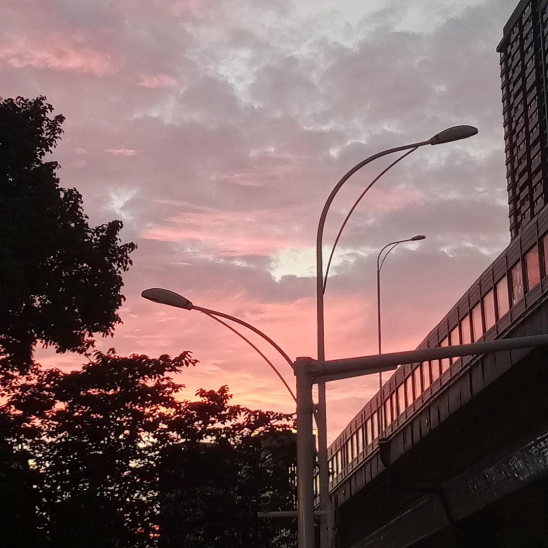 阴天追赶晴天