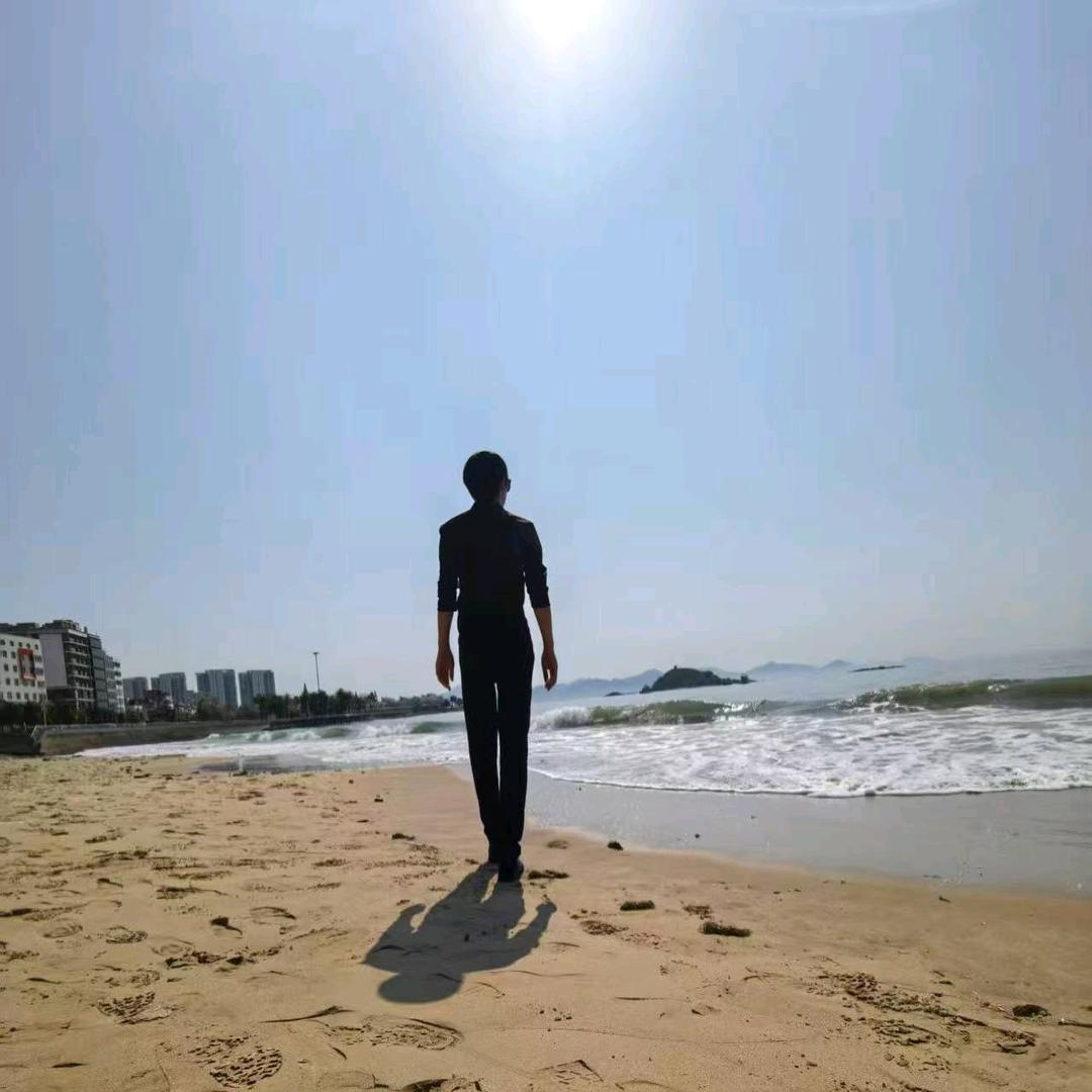 白+水