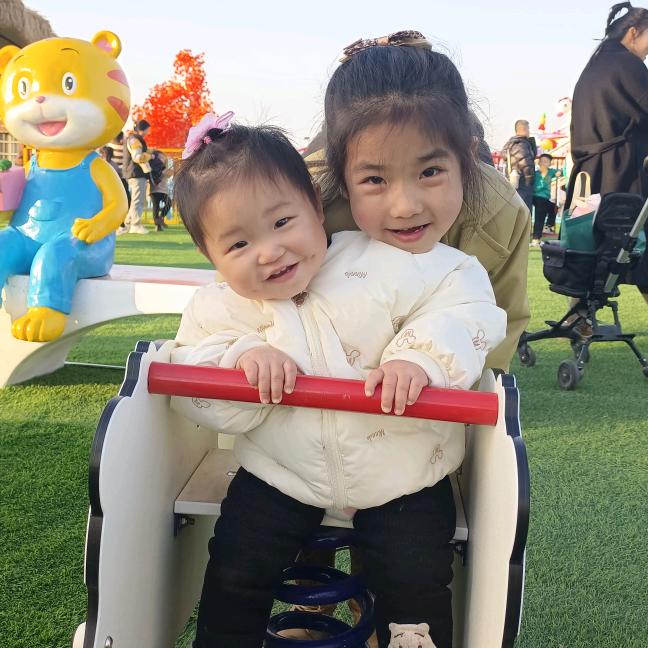 两闺女爸爸，，