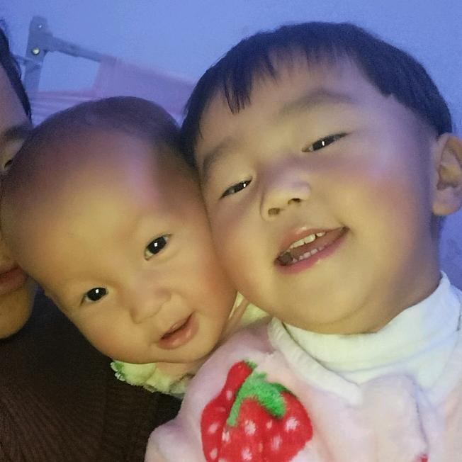 小石榴，小葡萄