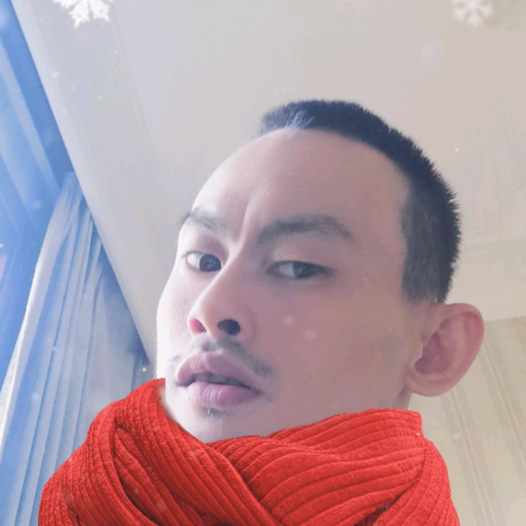帅哥大宝宝，上午8点了开播