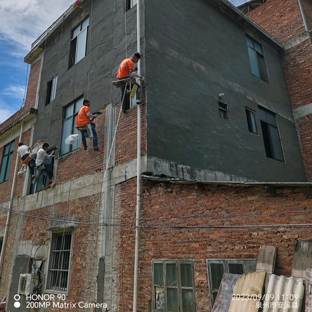 外墙蜘蛛人……小赵