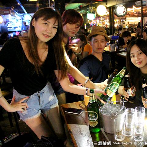 养猫人日常生活